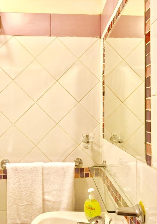 B&B Colosseum Rooms ローマ エクステリア 写真
